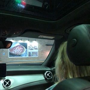 Meet your Posher, Olivia